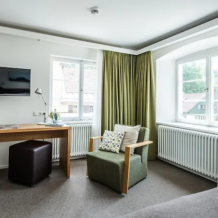 מלון Hofgut Farny 4*